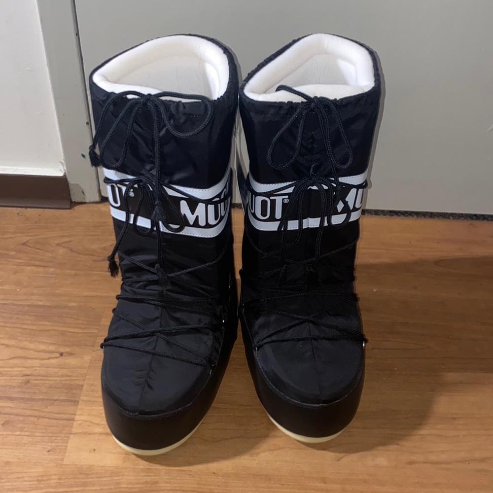 BRAND NEW! NEVER WORN